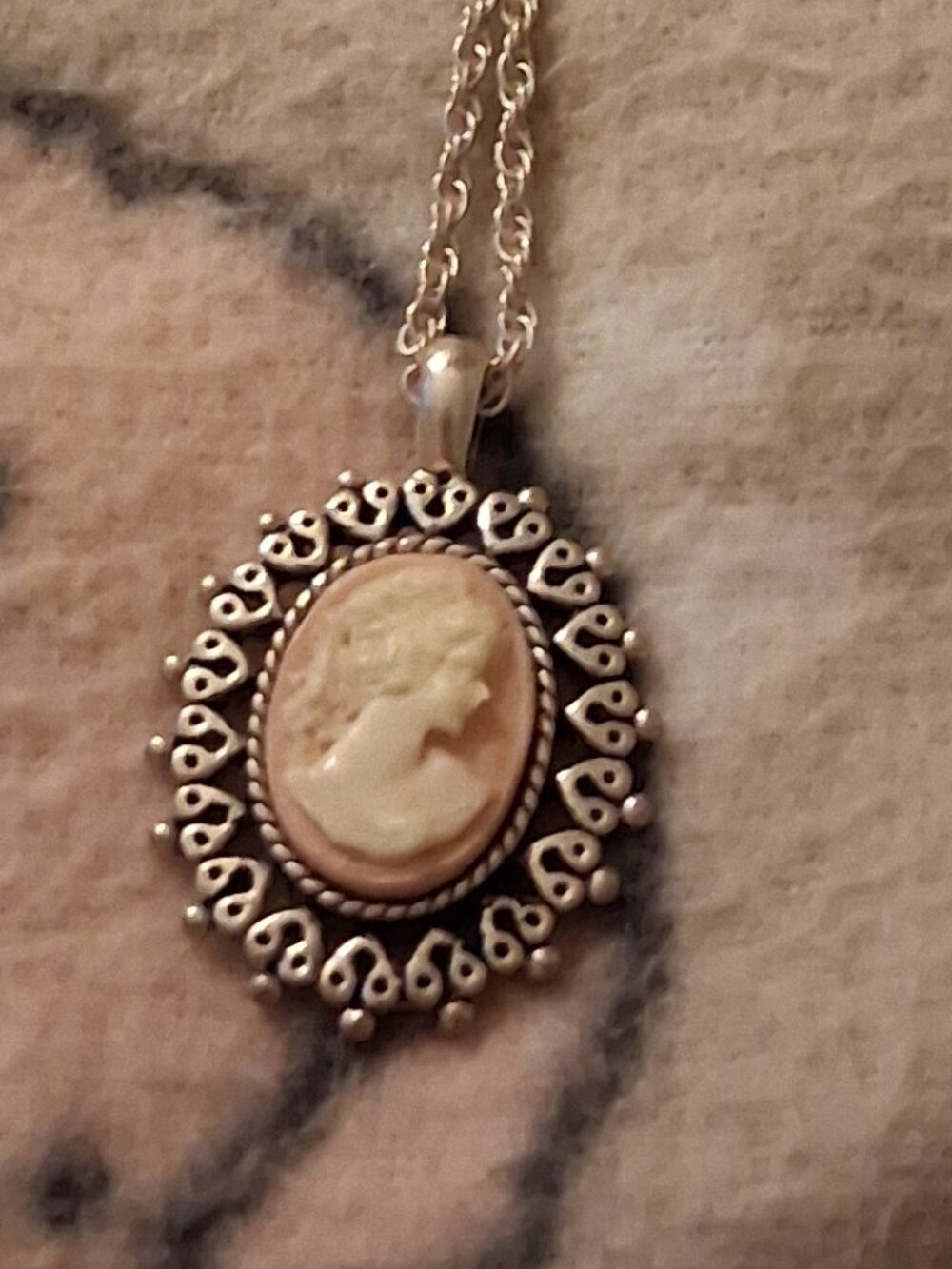vintage cameo necklace for women